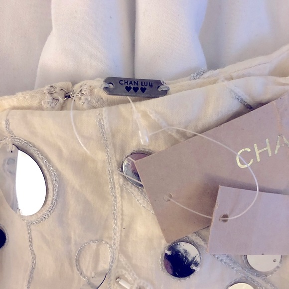 NWT Chan Luu mirrored cream mini skirt - Picture 2 of 3